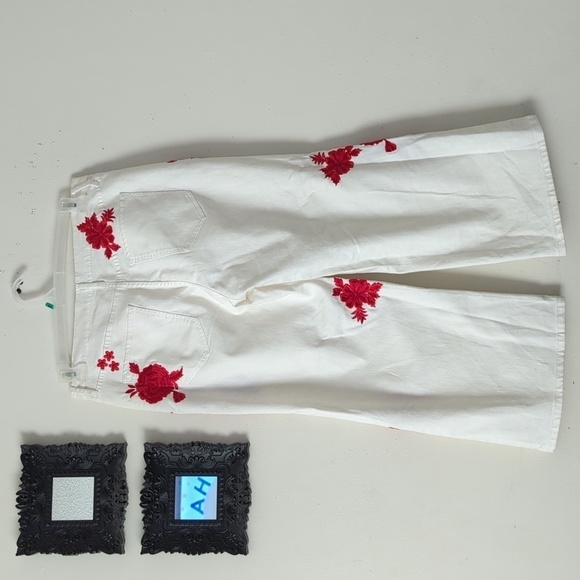 Banana Republic Wide Leg Embroidered Jeans - Picture 4 of 12